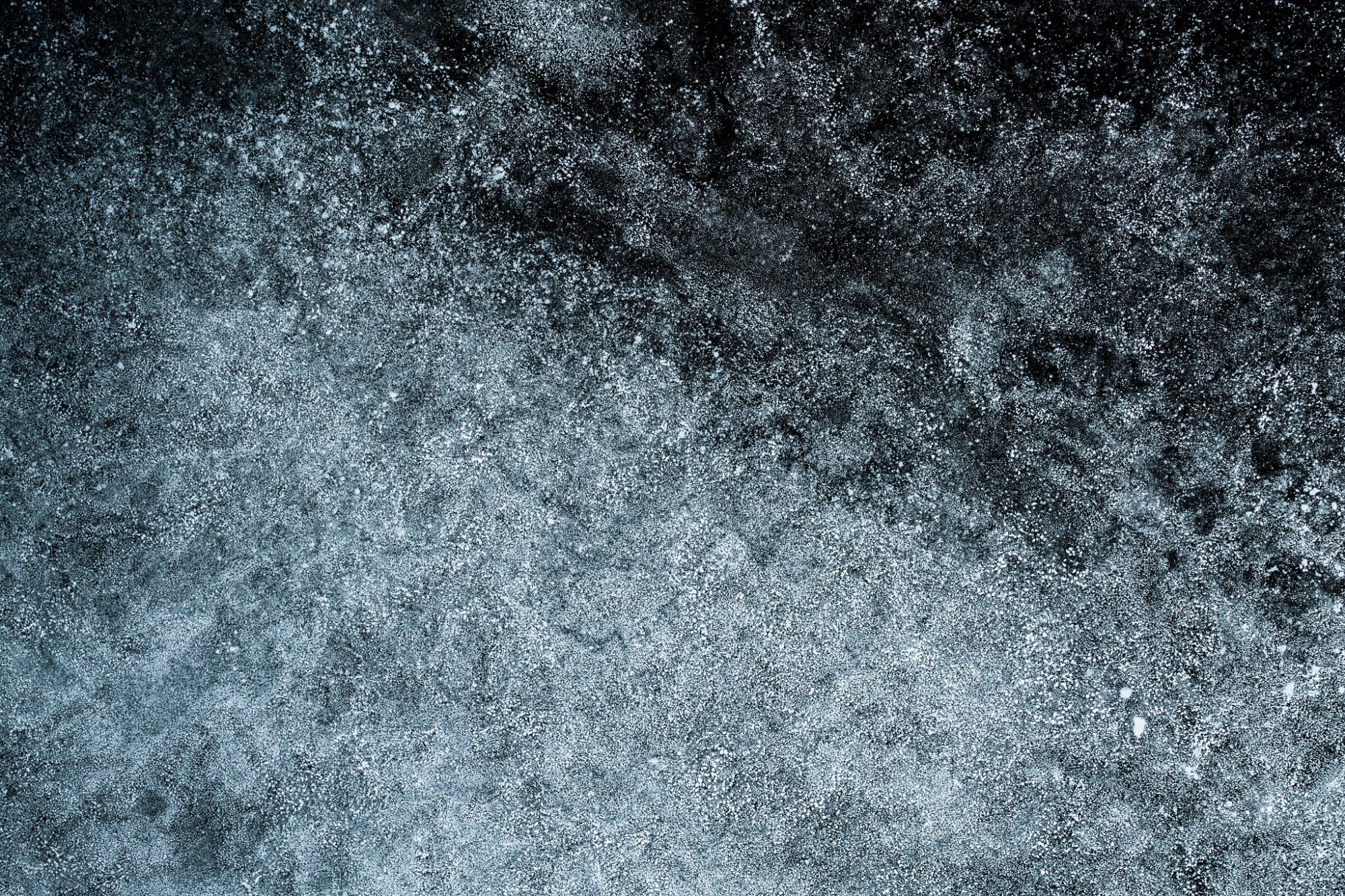 Minds banner for @Beeswax