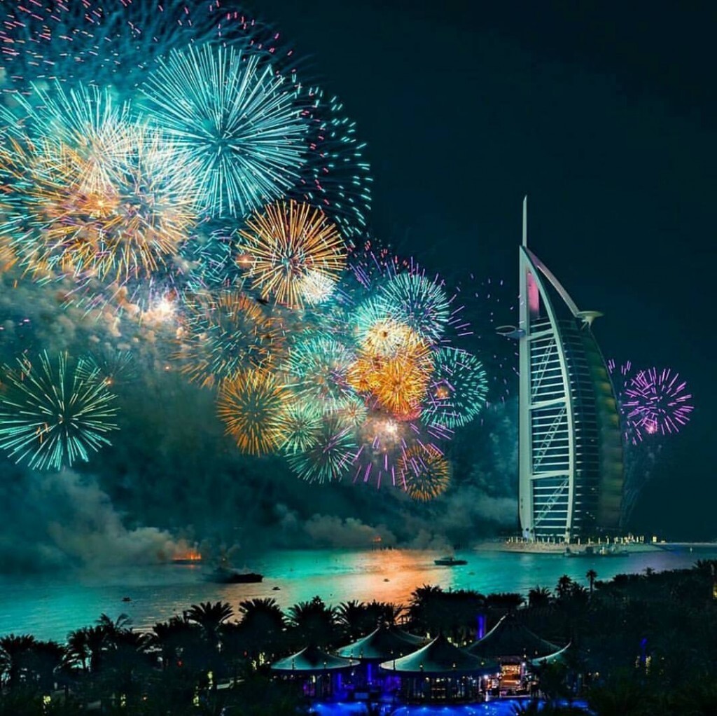 Дубай салют новый год